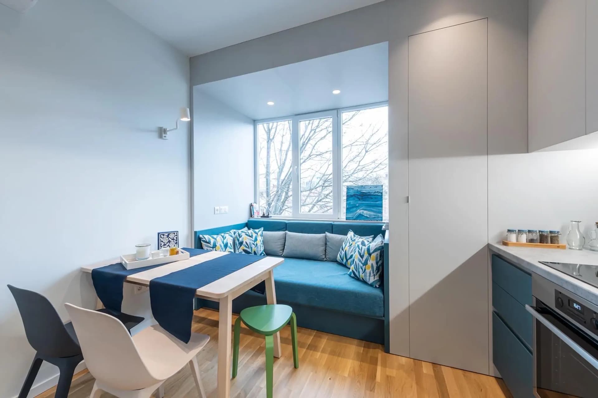 Modern & Stylish Sea Apartment with Parking