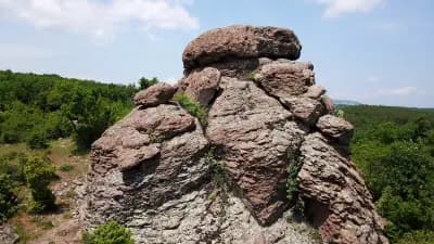 Врело - Скално светилище "Апъкая"