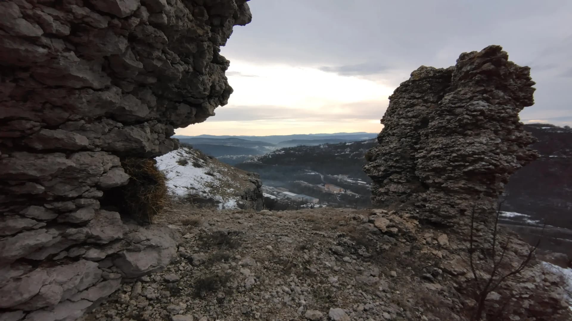 Порталът