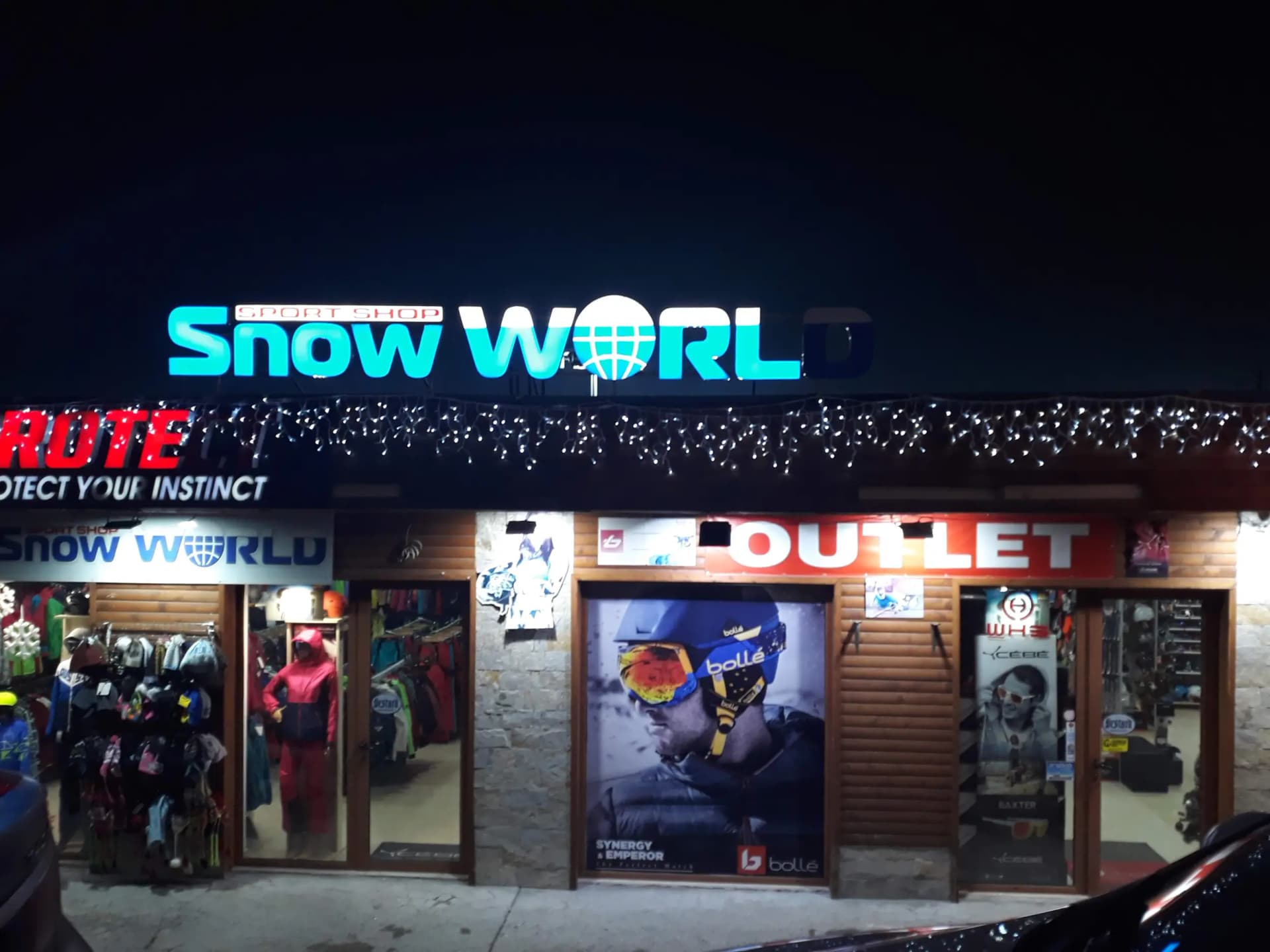 SNOW WORLD OUTLET
