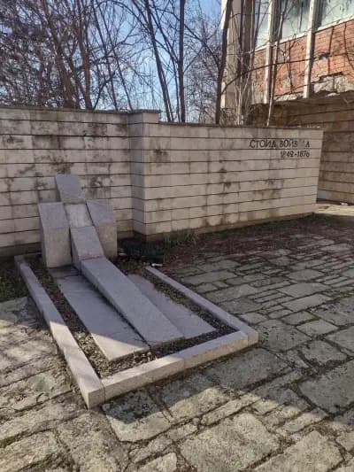 Костница на Стоил Иванов Учков (Стоил Войвода)