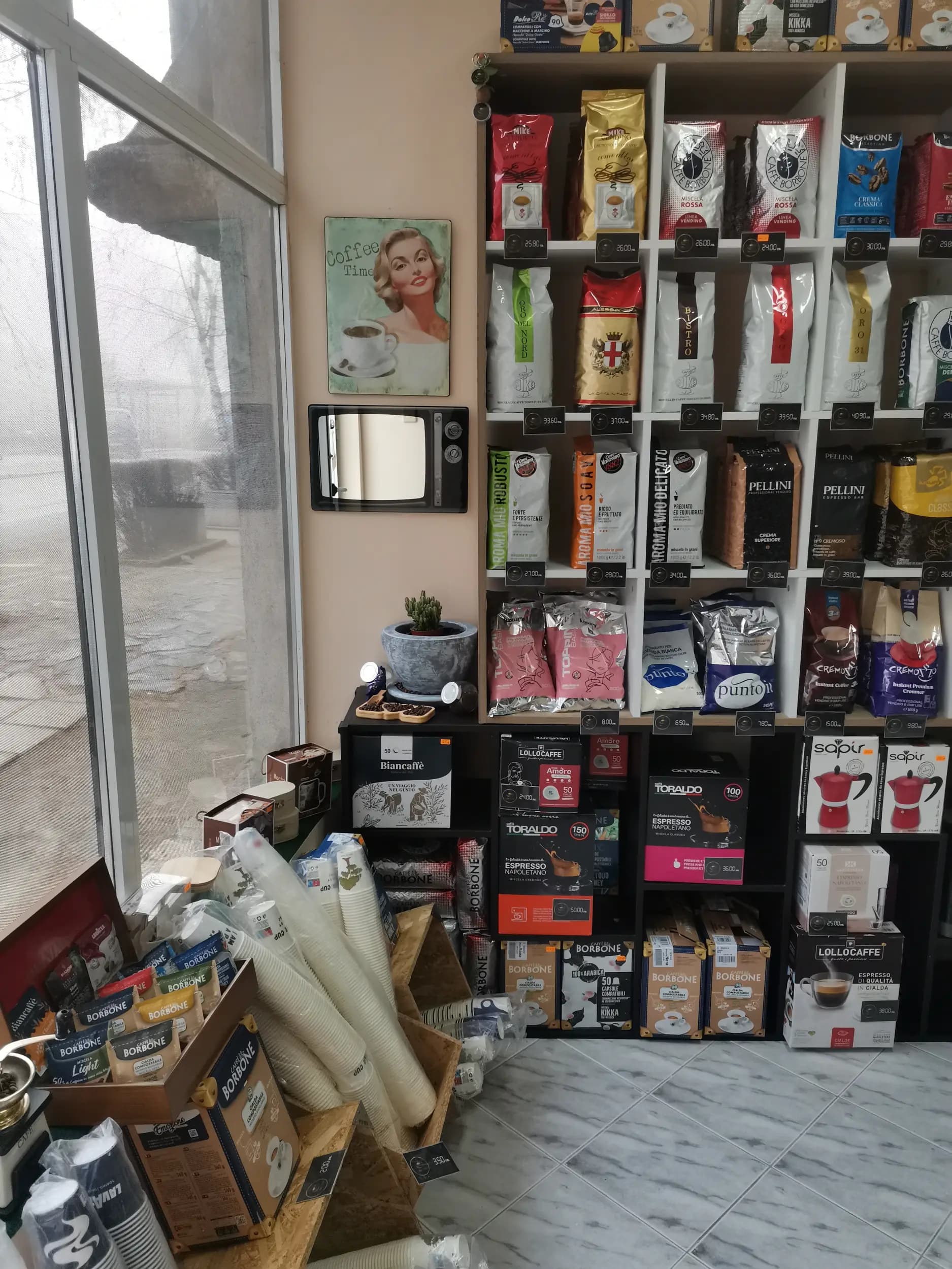 Coffee shop Aroma