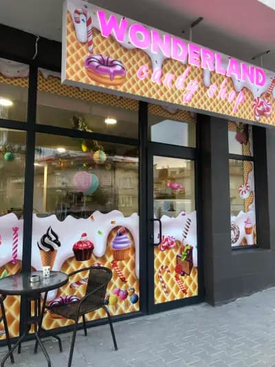 Wonderland_Candy shop