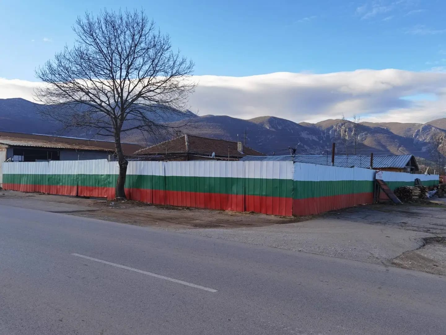 Термо Бул - дървен материал, дърва за огрев и безшевни улуци