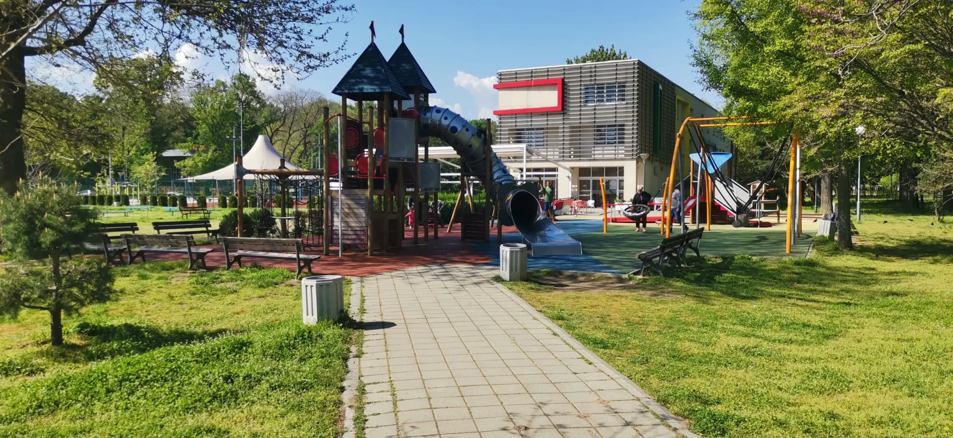 Детска площадка