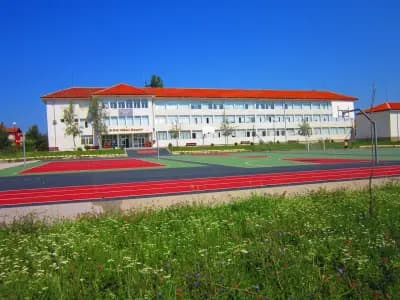 СУ "Иван Вазов"
