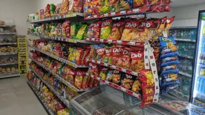 Супермаркет Зад Пощата