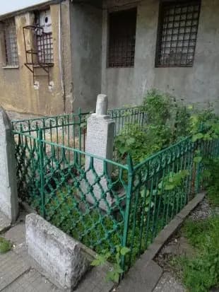 Гробът на Осман Пазвантоглу
