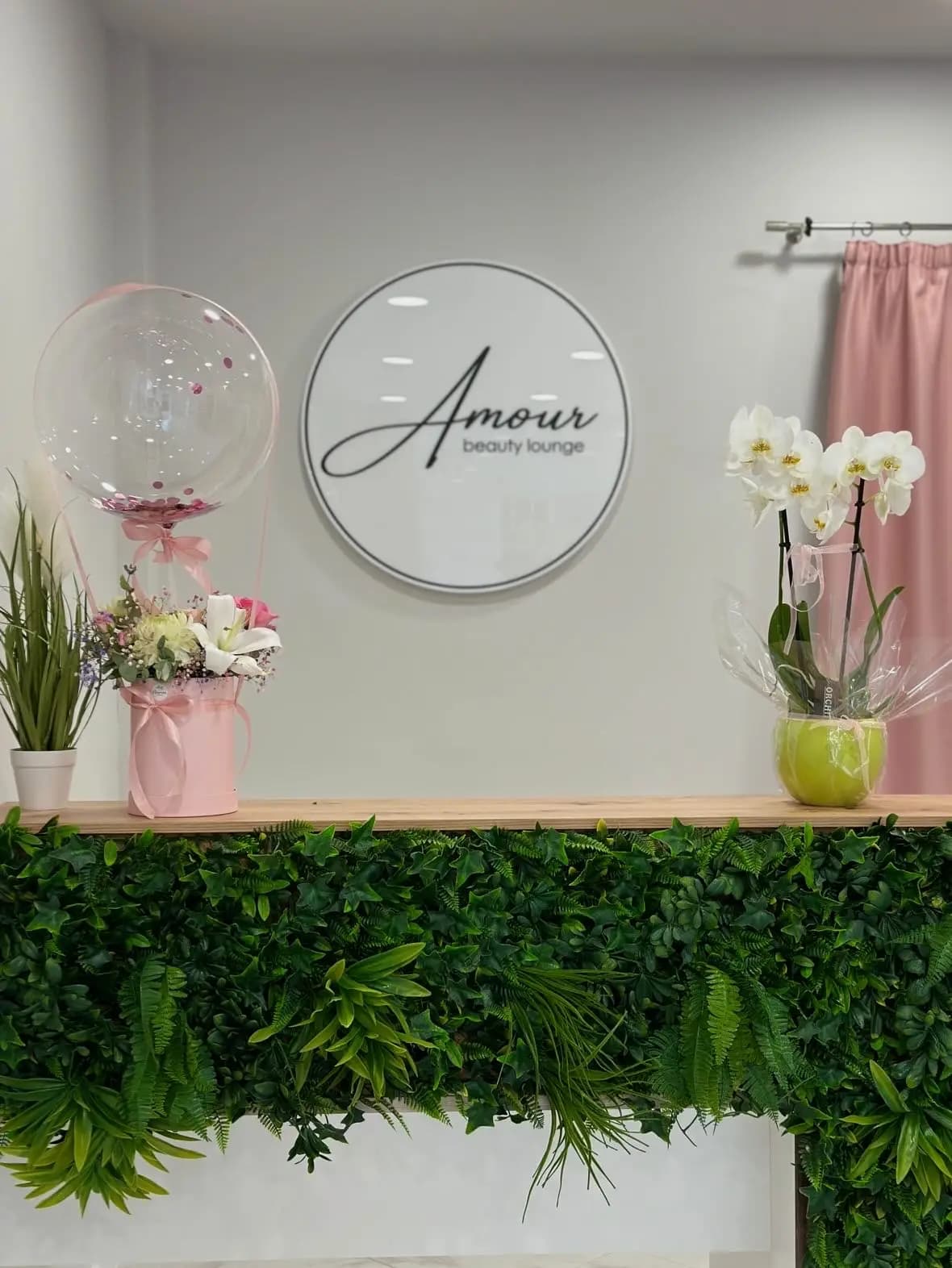 Студио за красота Amour beauty lounge