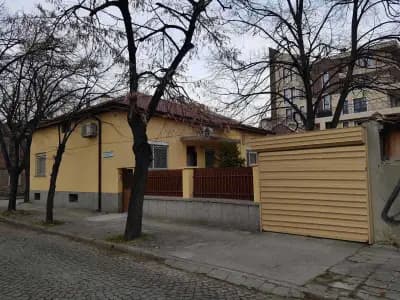 Private House Under the linden trees