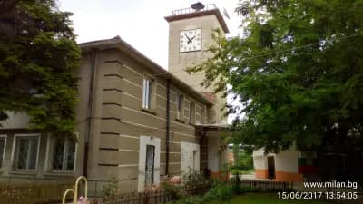 Православен храм "Свети Николай Мирликийски"