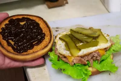 Trio Burger