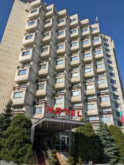 Хотел "Ровно"