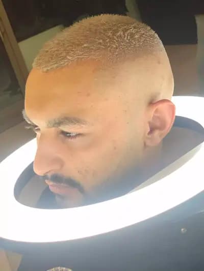 Deluxe Barber Shop