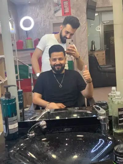 Deluxe Barber Shop