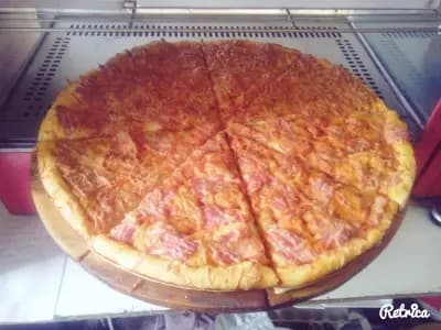 Pizza Plaza ,Пицария Площада