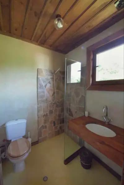 Leshten Guest Homes "Venny, Hope and Love"