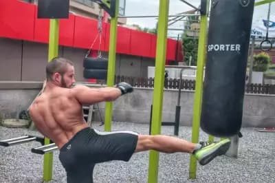 Фитнес Център Power Gym