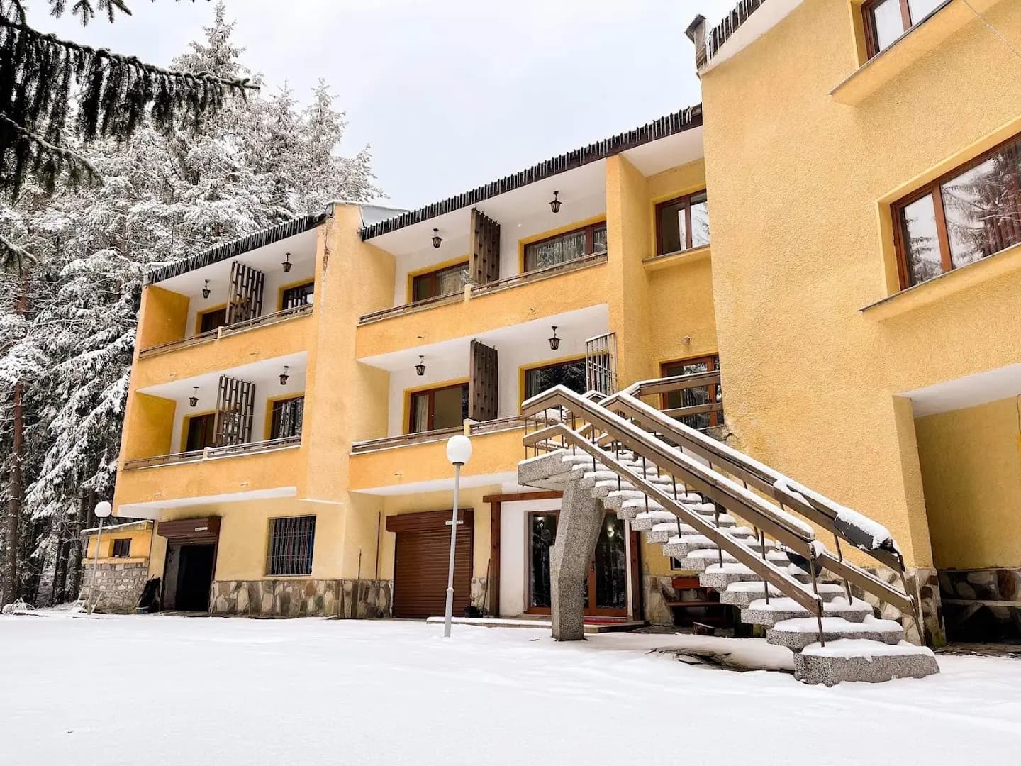 Hotel Piri Хотел Пири