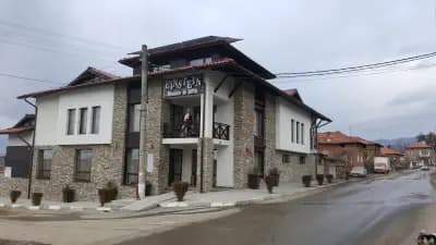 Einstein House & Spa