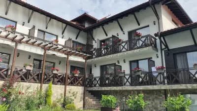 Einstein House & Spa