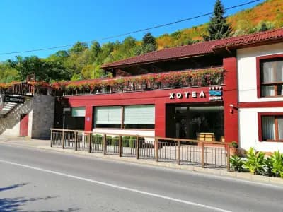 Аква Варвара Хотел