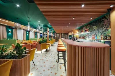 BAHAMI Bar & Club