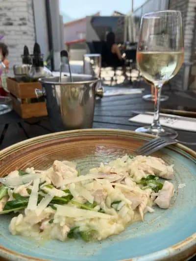 MODO Wine Bar & Food