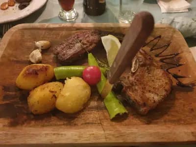 Bistro Happy House