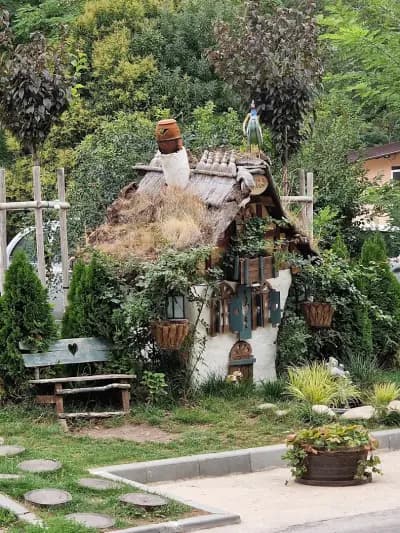 Bistro Happy House