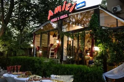 Пицария „Амичи“ Левски