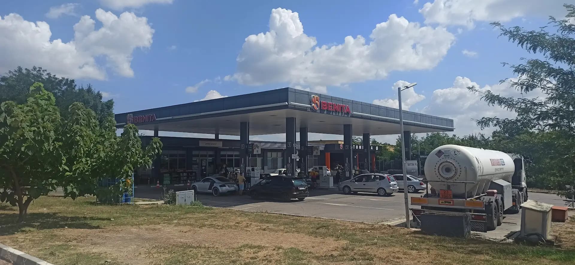 Бензиностанция BENITA
