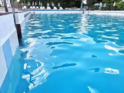 St. Tropez - pool & bar
