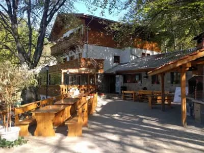 Хижа „Карандила“ в ПП „Сините камъни“