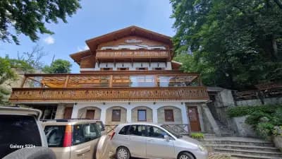 Хижа „Карандила“ в ПП „Сините камъни“