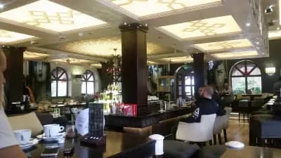 Маракеш клуб, коктейл бар и кафе