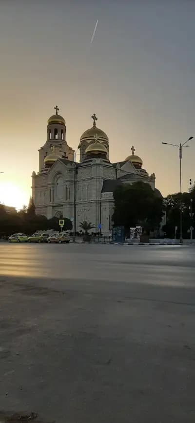 ПРАВОСЛАВЕН ХРАМ СВЕТИ УСПЕНИЕ БОГОРОДИЧНО