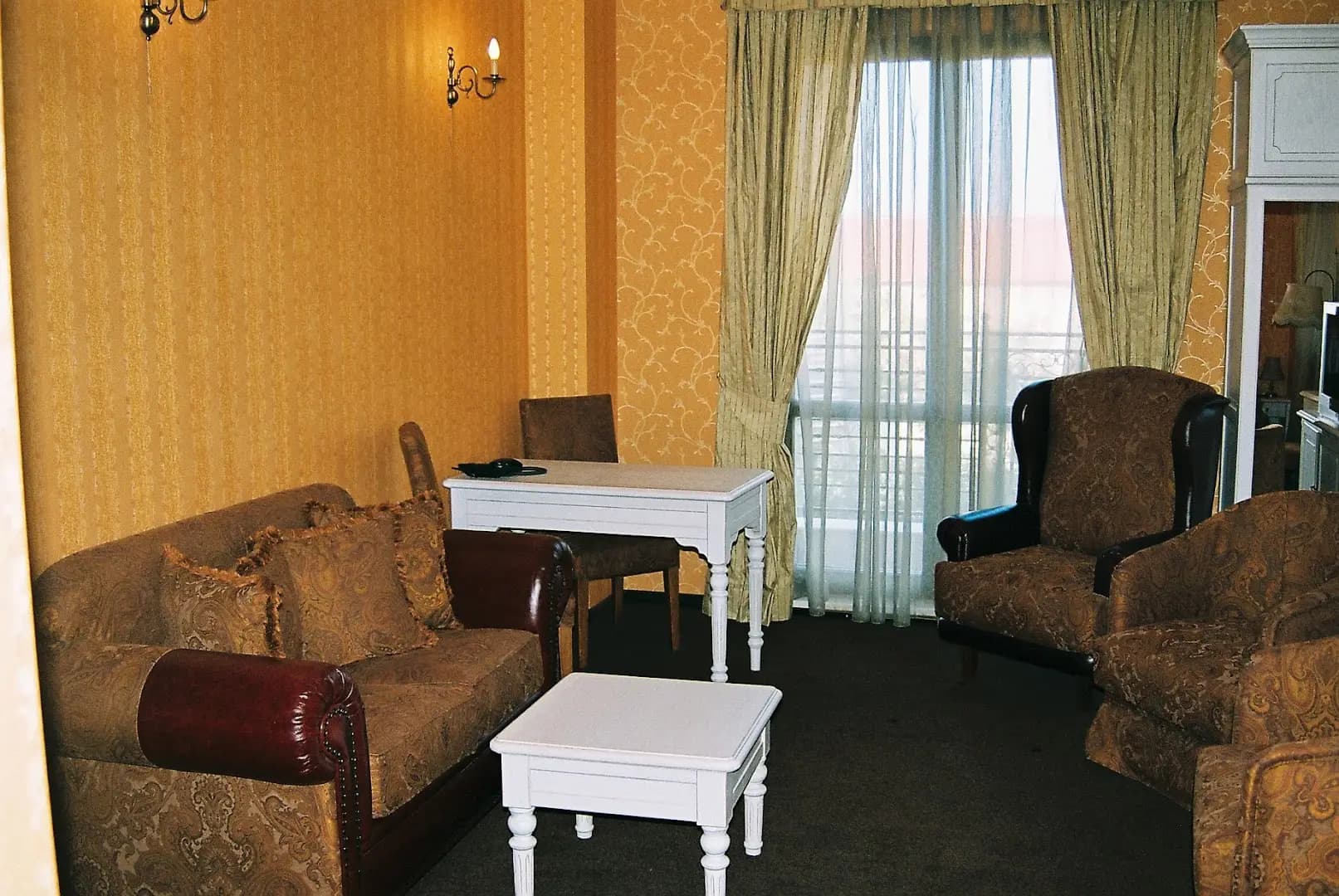 TODOROFF Wine Residence