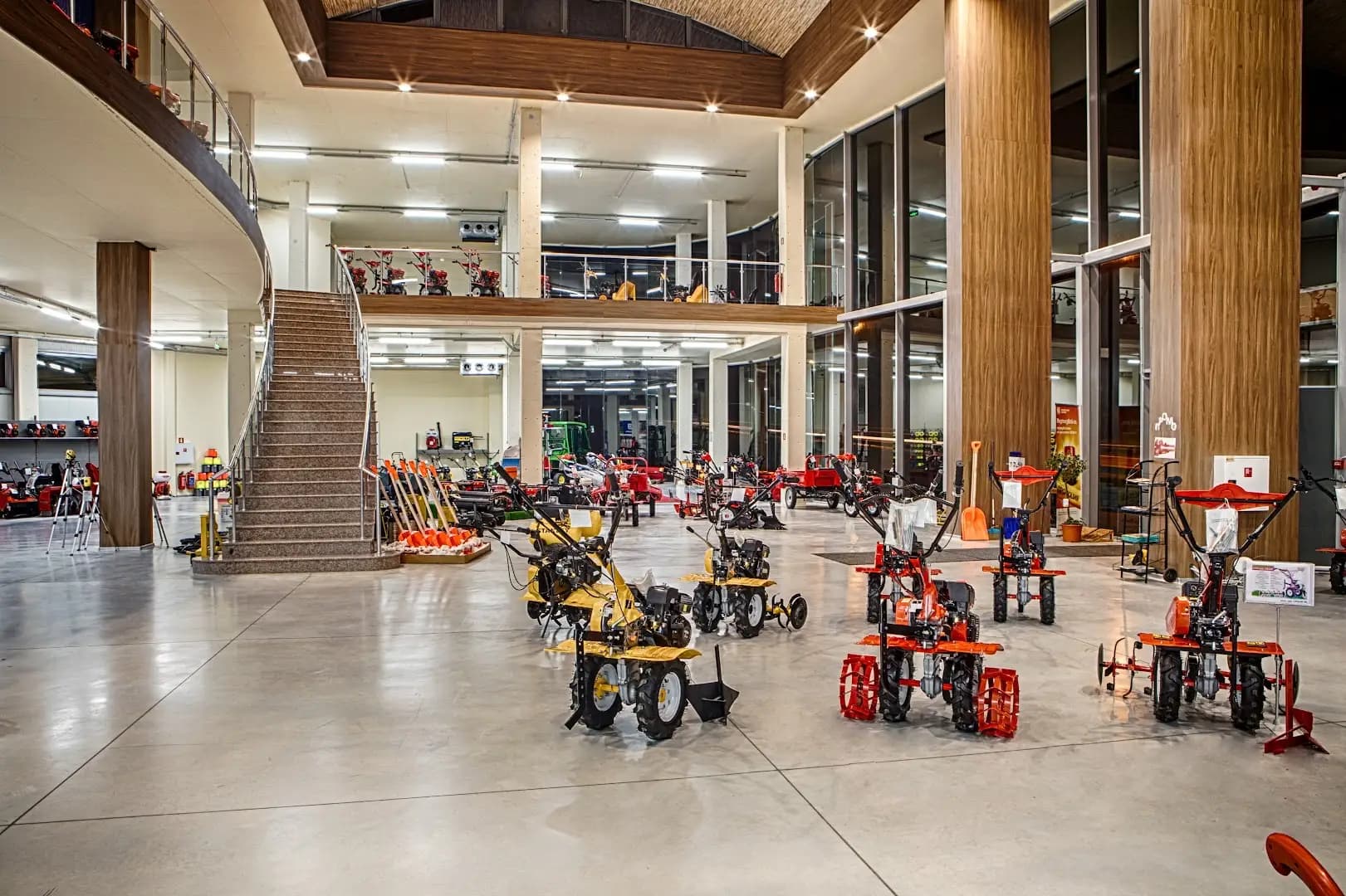 Магазин GardenMAX| Сервиз и магазин за градинска техника - Stiga, Husqvarna, Stihl, Honda, Kwazar, Segway