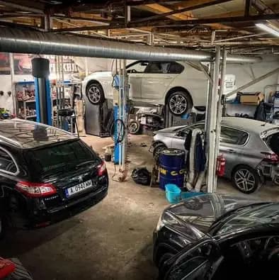 Автоцентър 5-ти километър