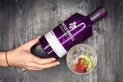 Крилото Cocktail Bar