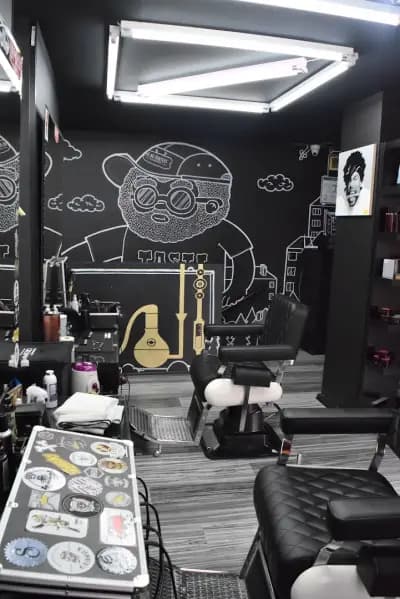 HeadHunters Barbershop