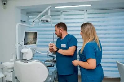 ДЕНТАЛНА МЕДИЦИНА УСМИВКА ХАСКОВО