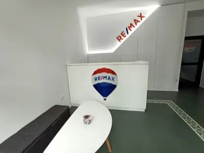 Агенция за недвижими имоти REMAX