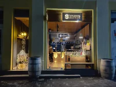 Studyo del Vino