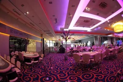 Platinum hotel and casino