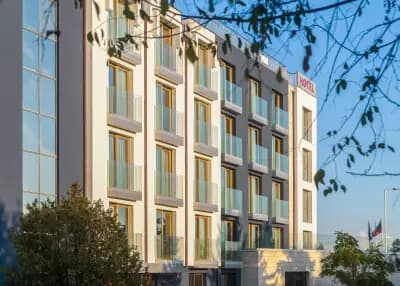 Хотел Амирал (бивш Best Western Park Hotel)