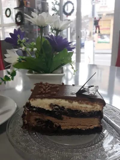 Сладкарски цех, торти и сладкиши Амелис