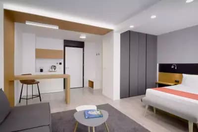 Adella Boutique Hotel - Free Secured Parking