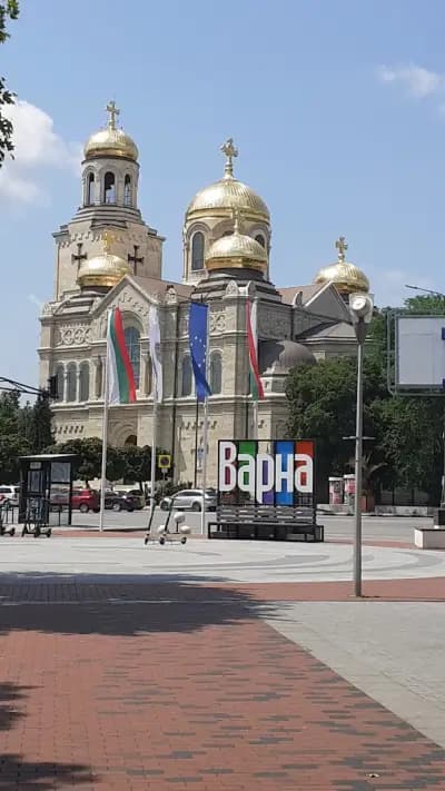 Юнашки салон
